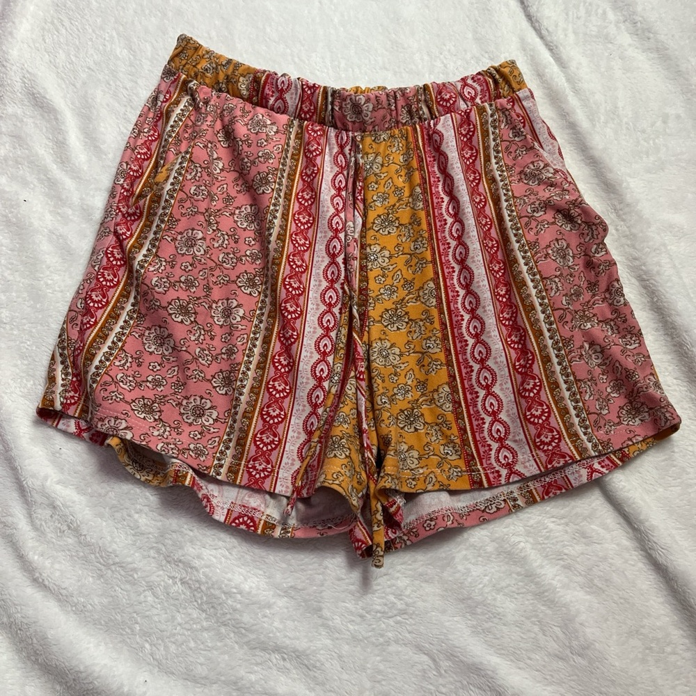 floral shorts